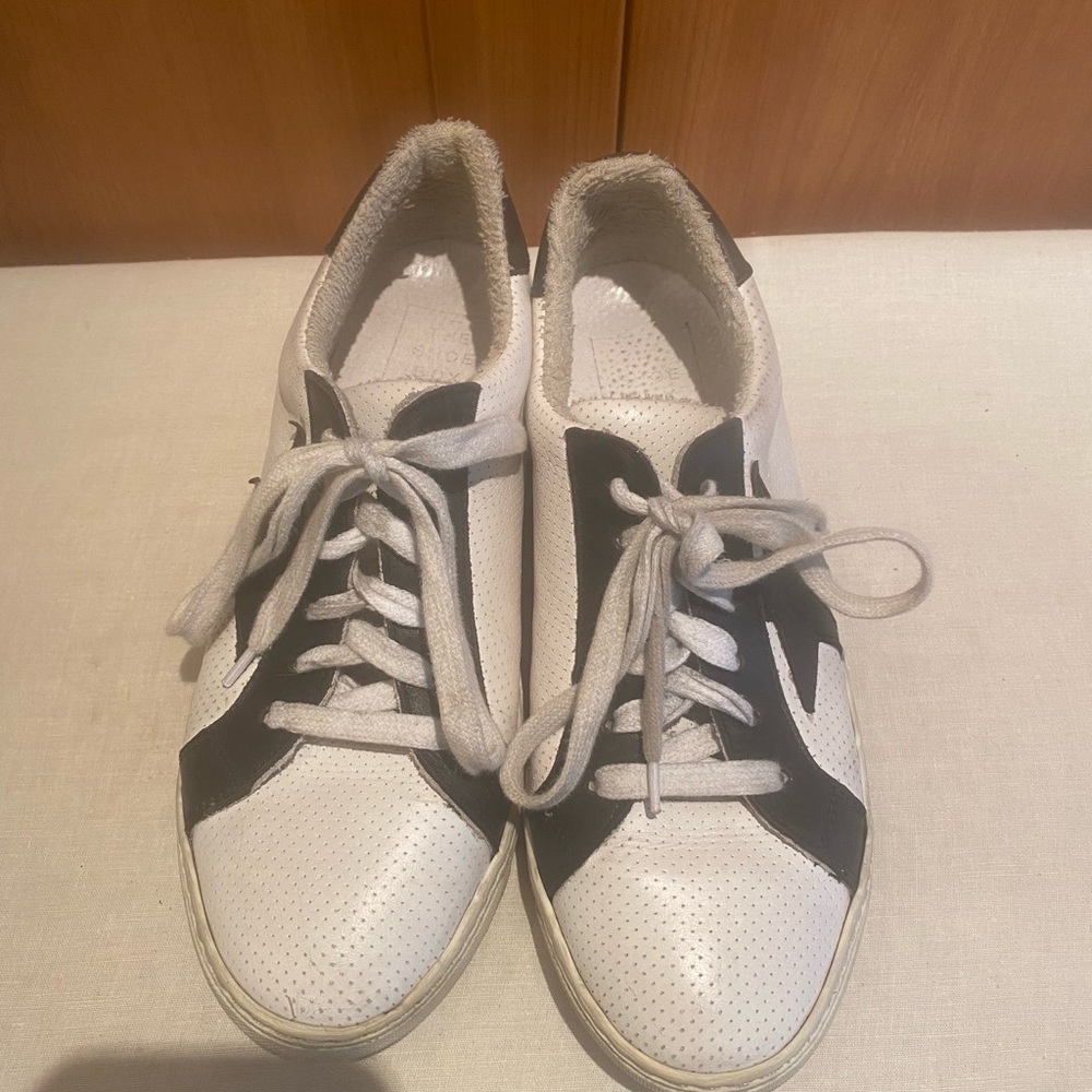 The Shoe Box Leather Star Sneaker - Picture 4 of 11